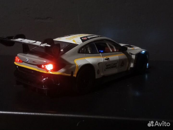 Модель BMW M4 DTM