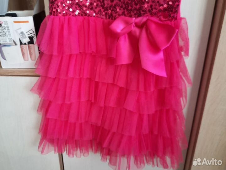 Продам платье розовое для девочки