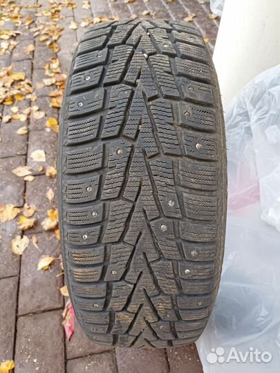 Roadstone Winguard Spike 205/55 R16