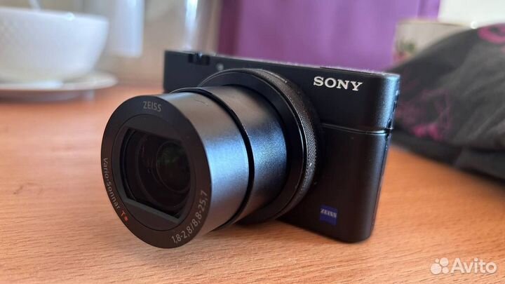 Компактный фотоаппарат sony rx100m4