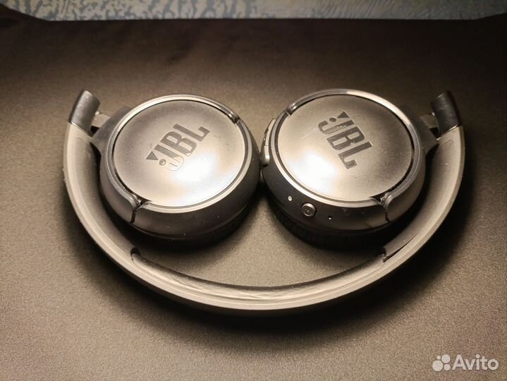 Беспроводные наушники jbl tune 520bt
