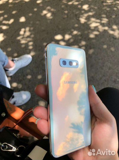 Samsung galaxy s10 е