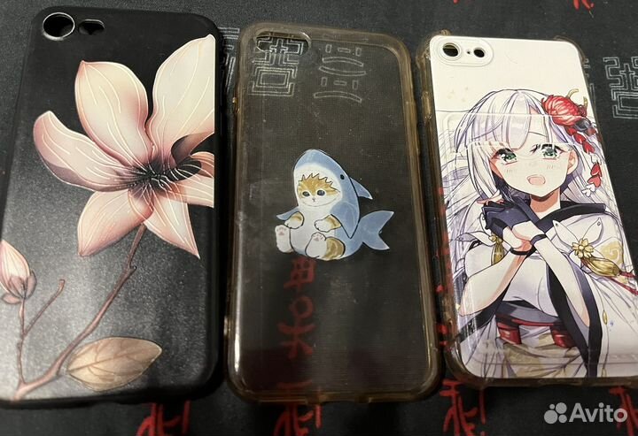 Чехолы на iPhone 8
