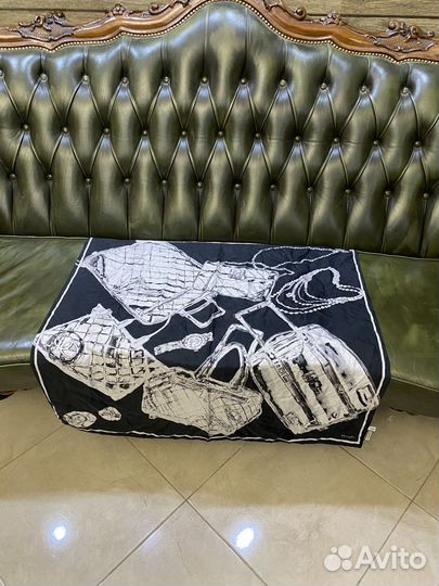 Шелковый платок chanel 95см