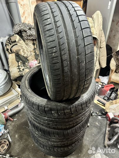 Triangle TH201 Sportex 245/35 R20 и 275/30 R20 97Y