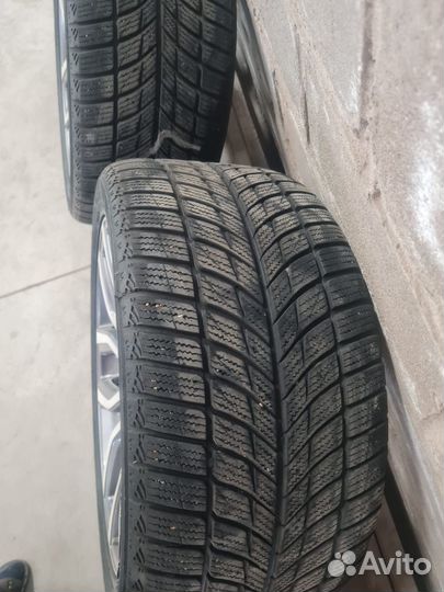 Hemisphere Arctic 275/40 R20 и 315/40 R20 106T