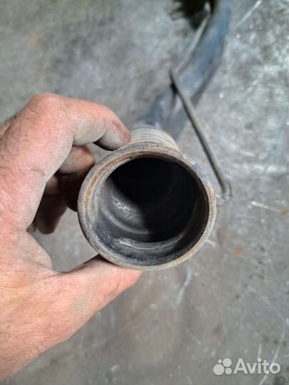 Горловина топливная Dodge Caravan