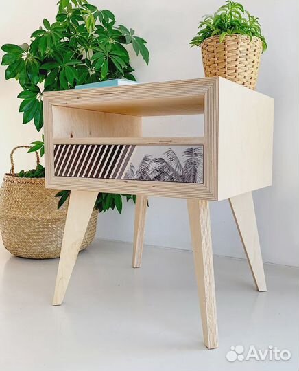 Прикроватная тумбочка