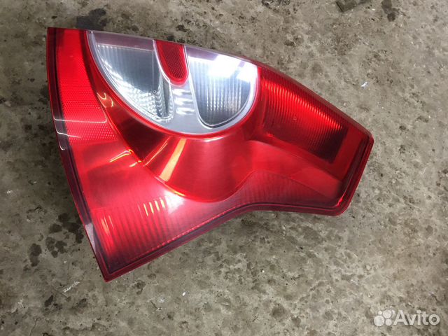 Фонарь задний правый renault sandero 1