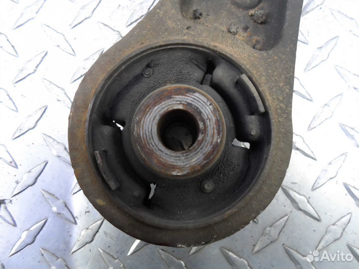 Рычаг передний правый нижний Honda Odyssey 4