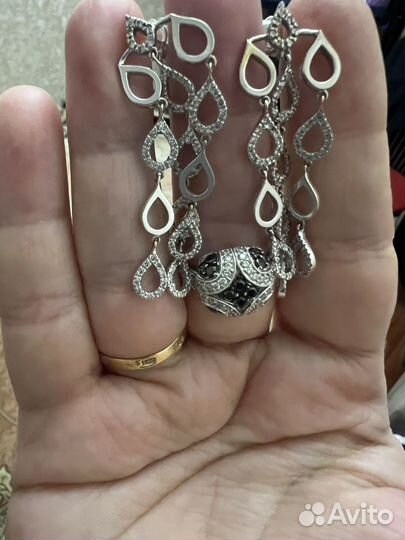 Серьги и кольцо с бриллиантами 750 проба