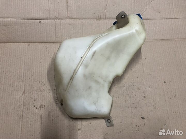 VW Passat B5 Бачок омывателя лобового стекла