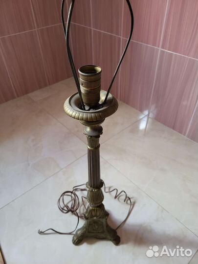 Лампа настольная старинных времени