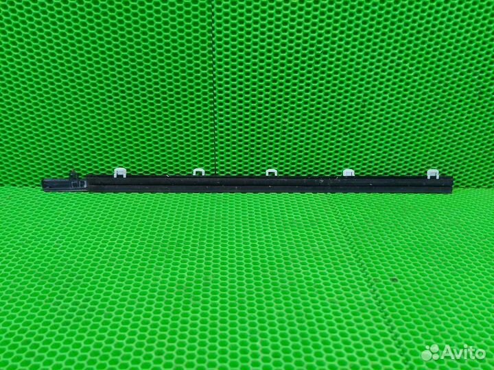 Молдинг стекла двери задний левый Acura Rdx TB1