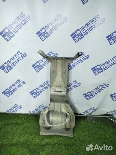 Защита бензобака Audi A6 седан 2.8 ACK 1997