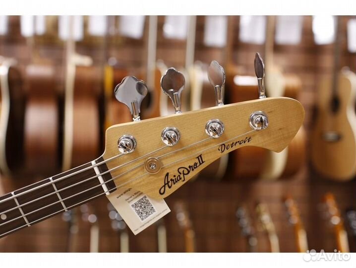 Aria 313-MK2 opwh бас гитара, цвет белый