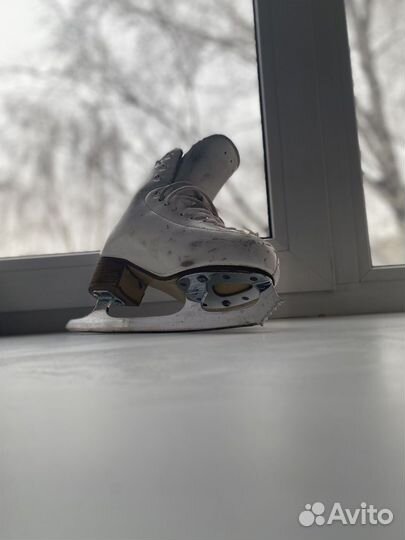 Профессиональные фигурные коньки risport