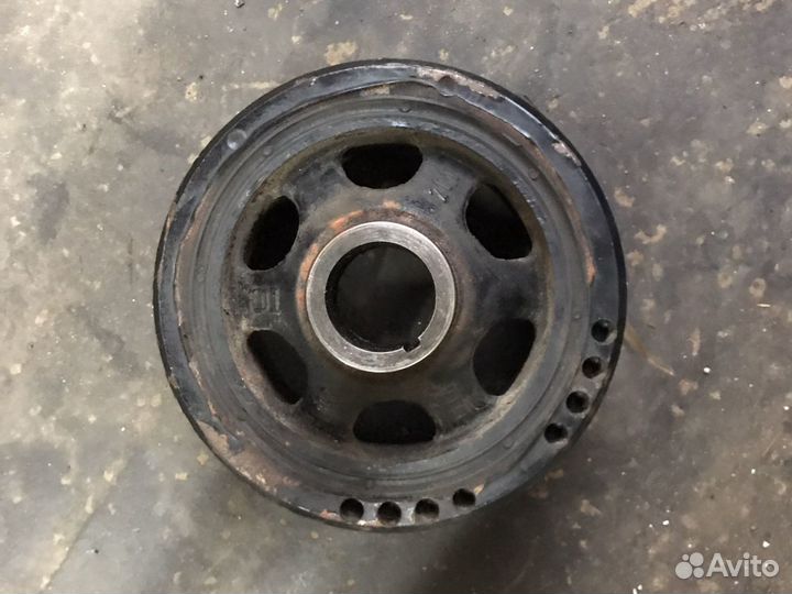 Шкив коленвала Мерседес мл 164 6.3 амг