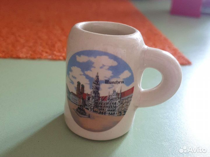 Миниатюрная кружка,для коллекции.Вазочка