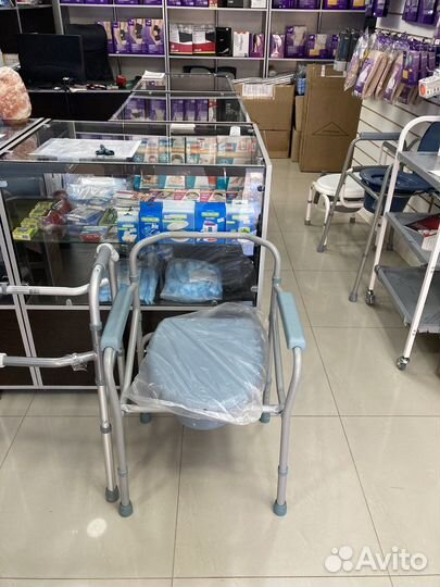 Санитарное кресло туалет