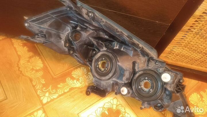 Фара nissan wingroad