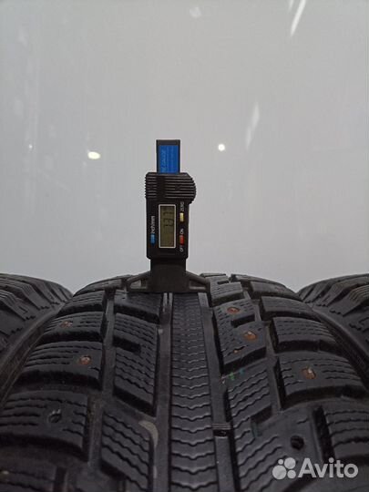 Kumho I'Zen KW22 215/65 R16