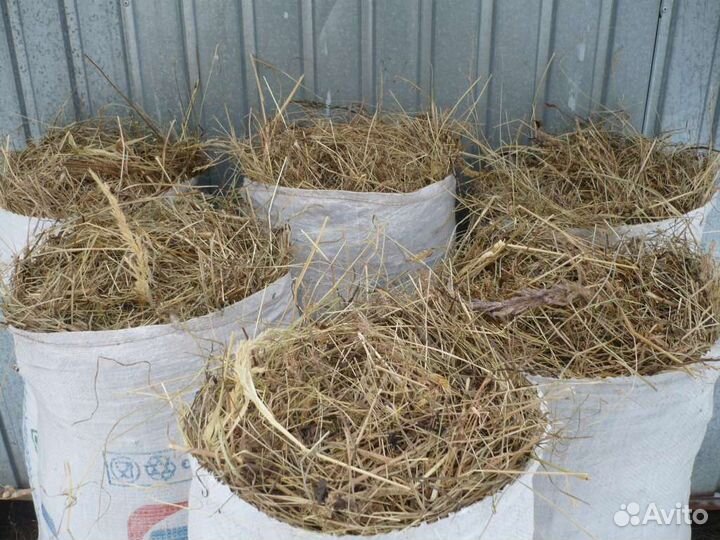 Сено в мешках