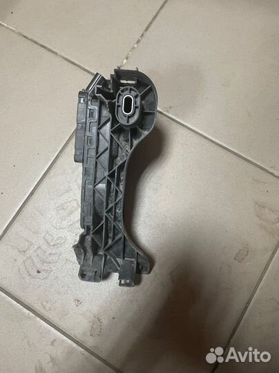 Педаль газа электронная Volkswagen Passat B6