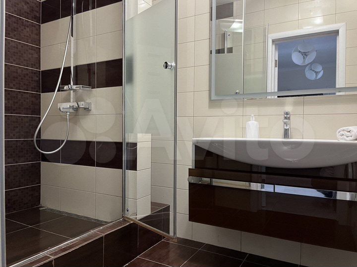 2-к. квартира, 72 м², 6/10 эт.