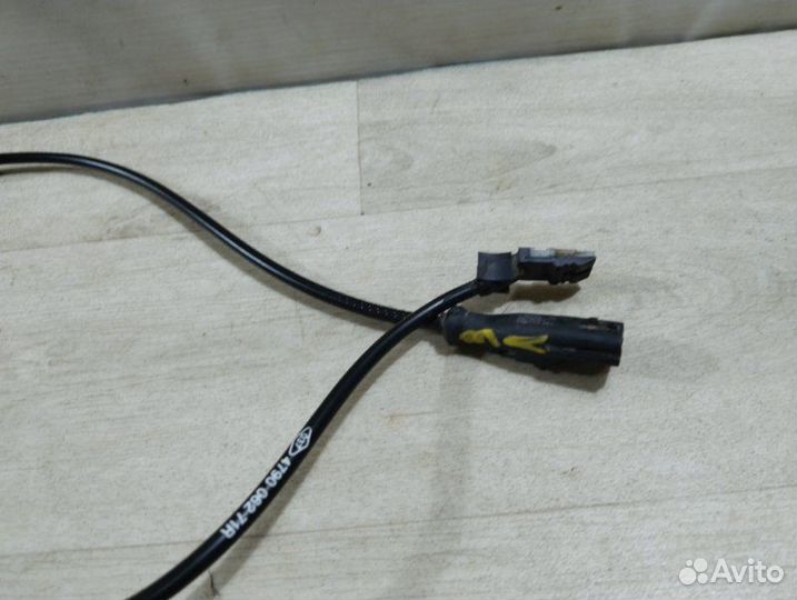 Датчик ABS задний левый Renault Fluence 2011