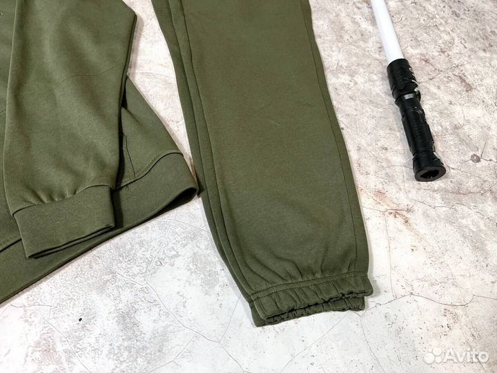 Спортивные костюмы Adidas