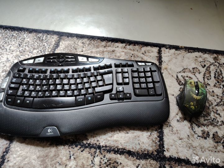 Игровая клавиатура logitech