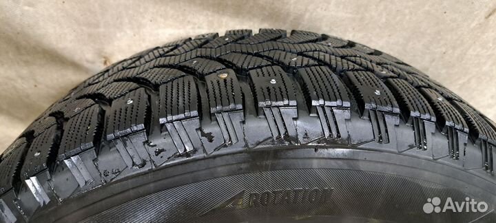 Bridgestone Blizzak Spike-01 265/65 R17