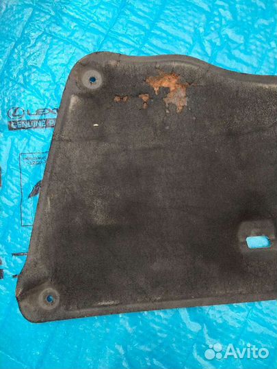 Утеплитель капота Rav 4 (3)