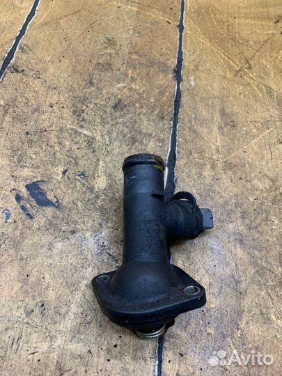 Корпус термостата Volkswagen Golf 5 BKD 2004