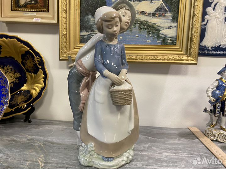 Статуэтки фарфоровые lladro