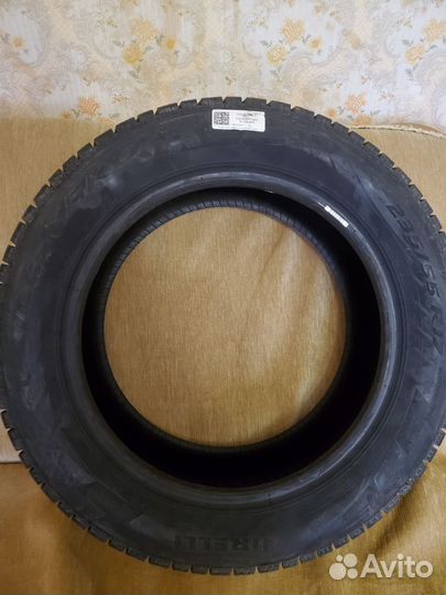 Pirelli Ice Zero FR 235/55 R17