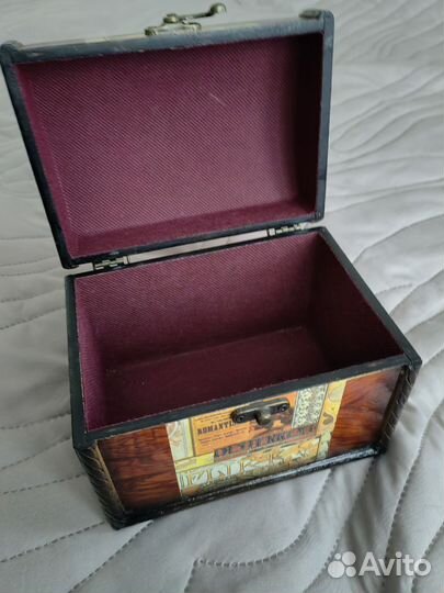 Деревянная шкатулка для украшений