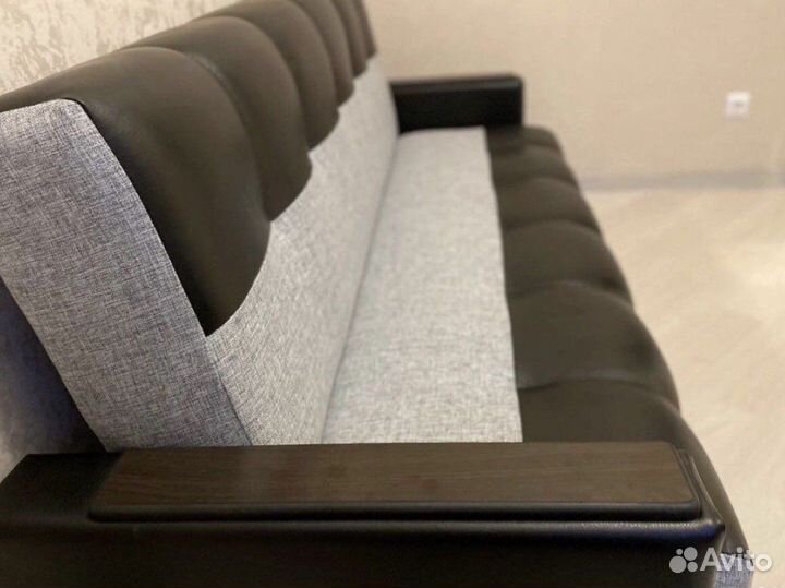 Диван (с деревянной накладкой)