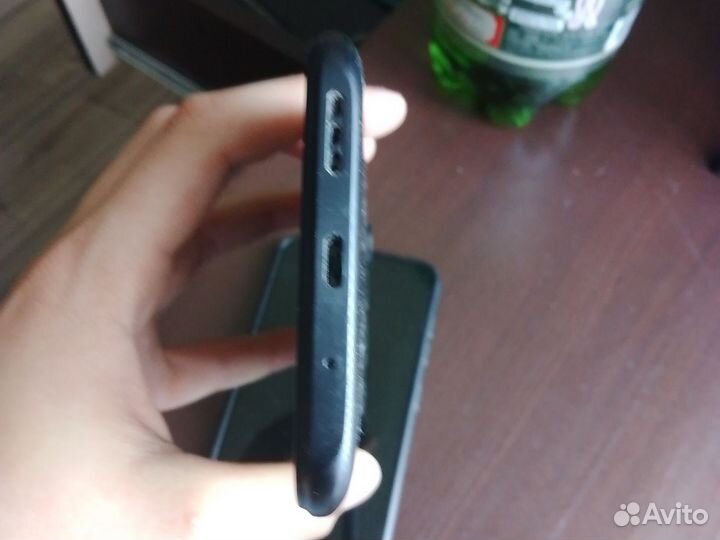 Xiaomi Mi 9, 4/64 ГБ