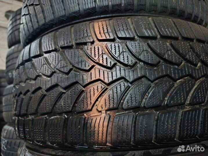 Bridgestone Blizzak LM-32 225/50 R17