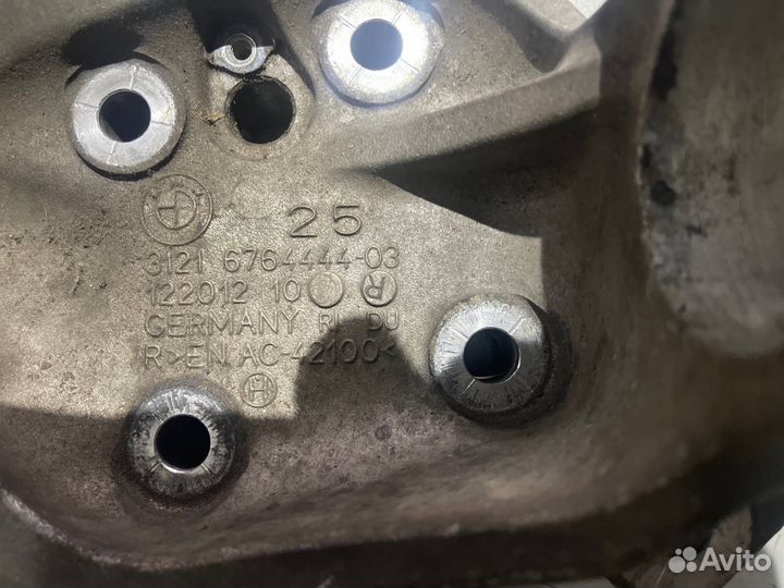 Кулак поворотный передний правый Bmw 1-Series E87