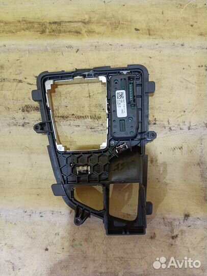 Накладка индикатора переключения Audi A4 B9 2015