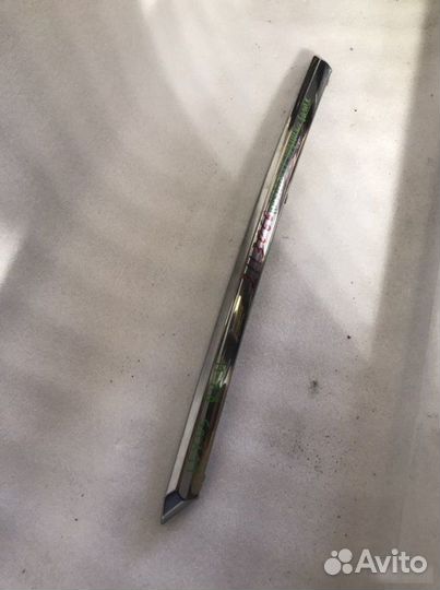 Хром крышки багажника задний Lexus Rx4