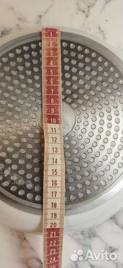 Сковорода с антипригарным покрытием