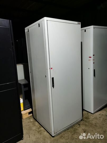 Шкаф серверный напольный TLK 42U