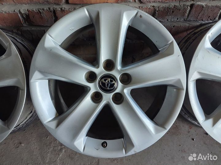 Оригинальные Литые диски Toyota Rav4 R17 5х114.3