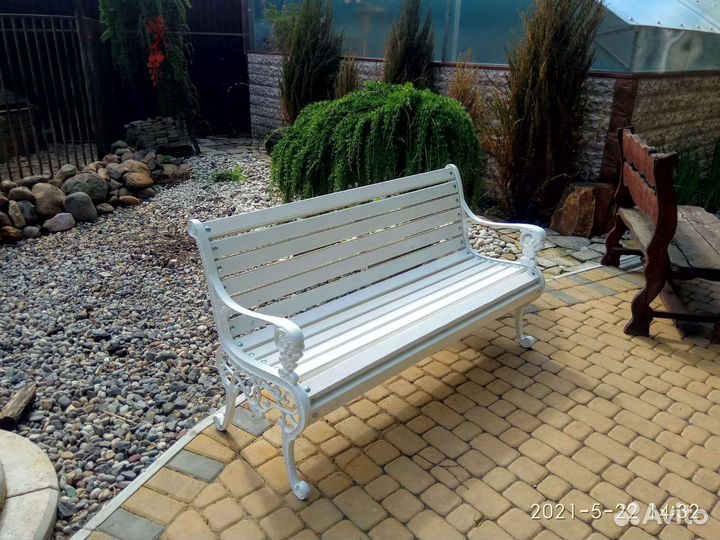 Скамья парковая