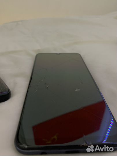 Samsung Galaxy A50, 4/64 ГБ