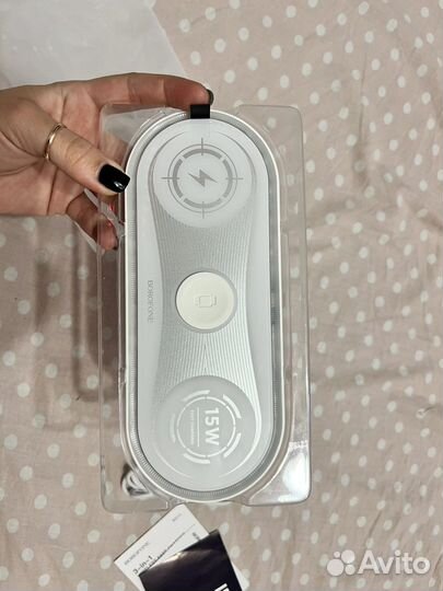 Безпроводная зарядка 3 в 1